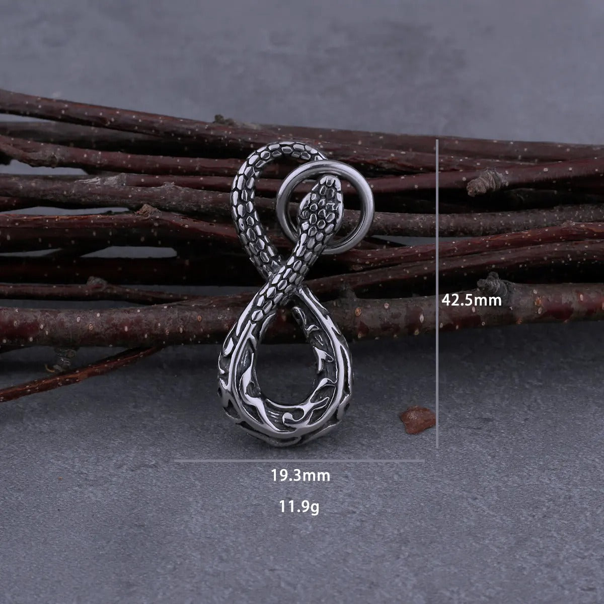 316L Stainless Steel Snake Necklace Men's High-end Personality Number Eight Modeling Retro Cool Punk Rock Pendant Gift Box