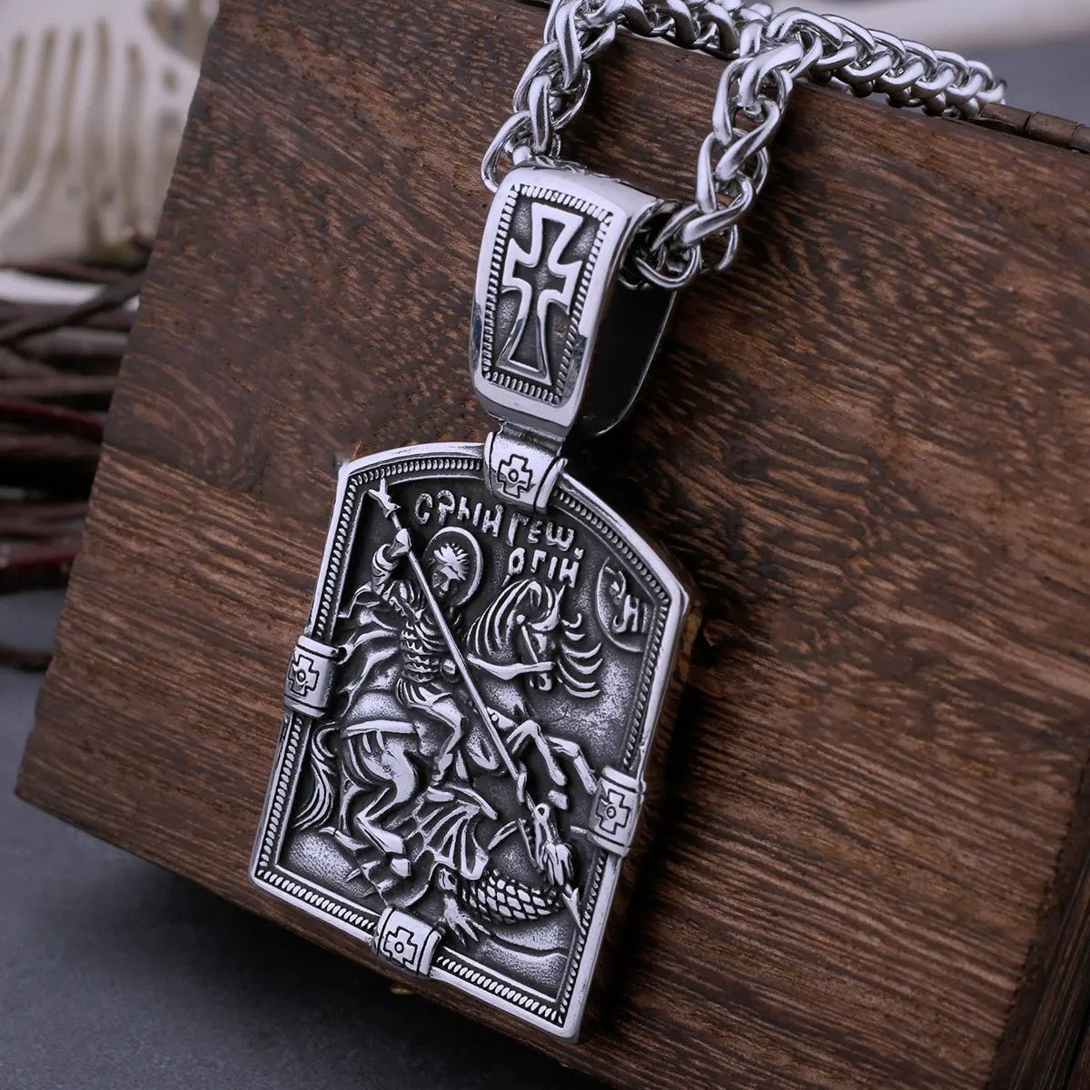 Stainless Steel Retro Religious Holy Warrior Necklace Men and Women Back Bible Cross Amulet Biker Pendant Necklace Jewelry Gift