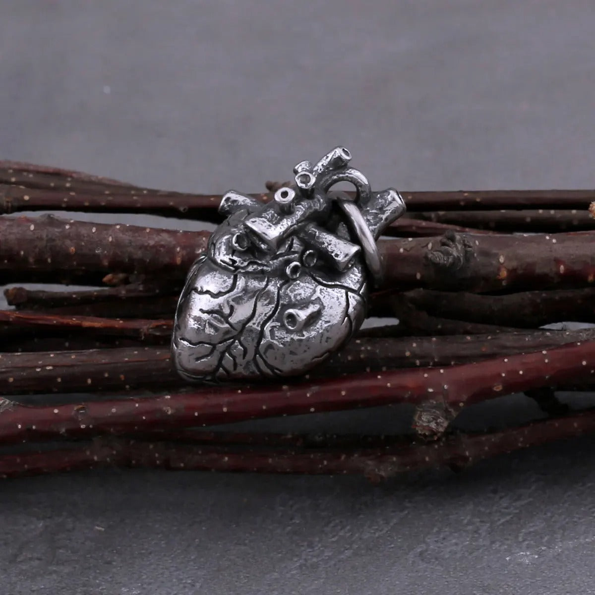 Fashion Hip Hop Heart Necklace  Stainless Steel For Men and Women Punk Vintage Biker Pendant Charm Lucky Heart Jewelry Gifts