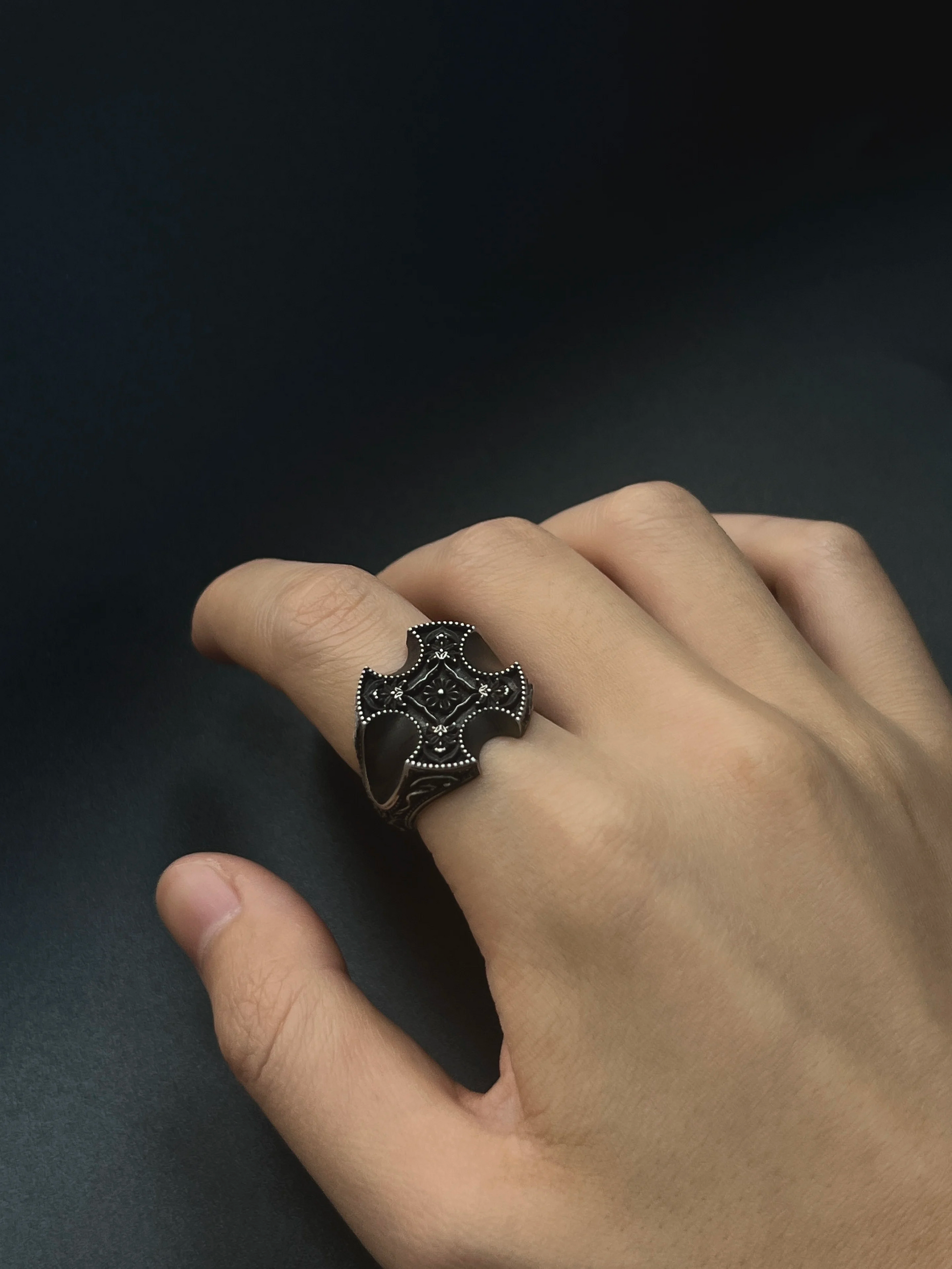 Fashionable and personalized S925 sterling silver ring, neutral decompression ring