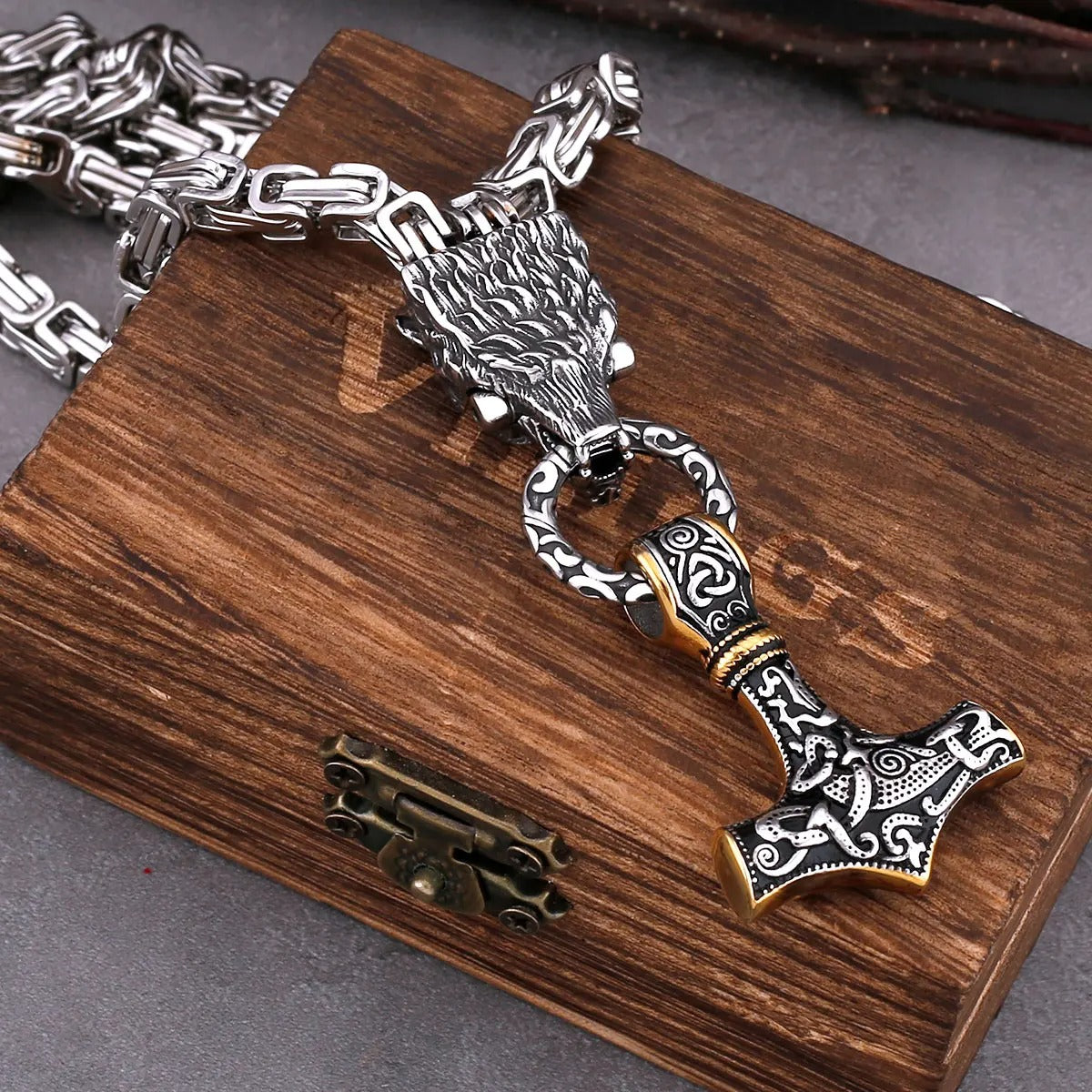 Glamorous Stainless Steel Wolf Head Necklace Viking Creativity Thor's Hammer Pendant Punk Hip Hop Rock Party Cool Jewelry Gifts