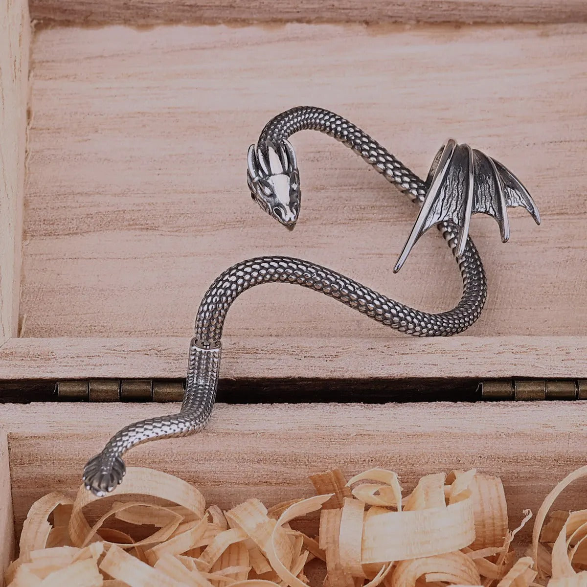 Creative Design Dragon Clip Earring Women Fashion Stainless Steel Animal Wing Non-piercing Ear Cuff Wedding Party Jewelry Gift