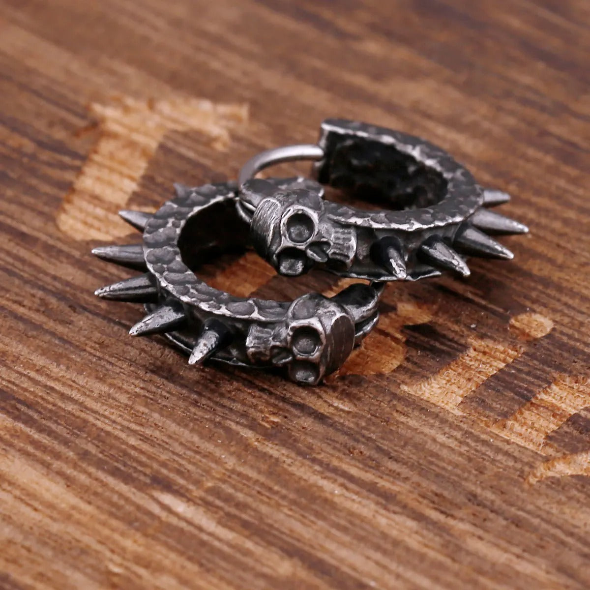 Fashion Black Skull Simple Earrings For Men Stainless Steel Hip Hop Rock Biker Earrings Punk Vintage Skeleton Jewelry As Gift