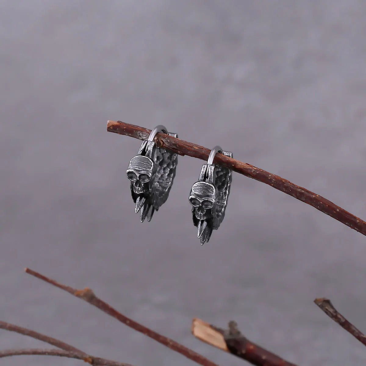 Fashion Black Skull Simple Earrings For Men Stainless Steel Hip Hop Rock Biker Earrings Punk Vintage Skeleton Jewelry As Gift