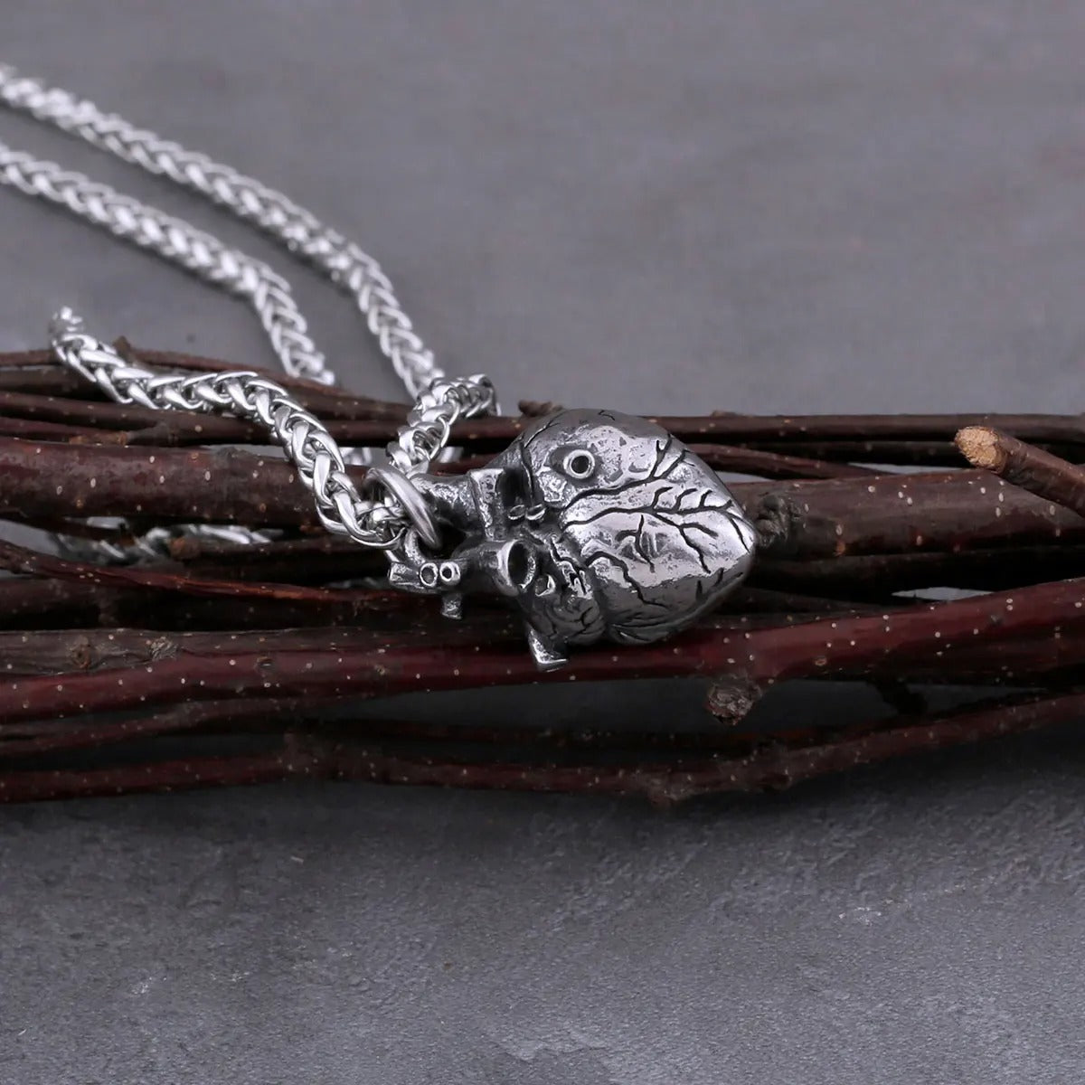 Fashion Hip Hop Heart Necklace  Stainless Steel For Men and Women Punk Vintage Biker Pendant Charm Lucky Heart Jewelry Gifts